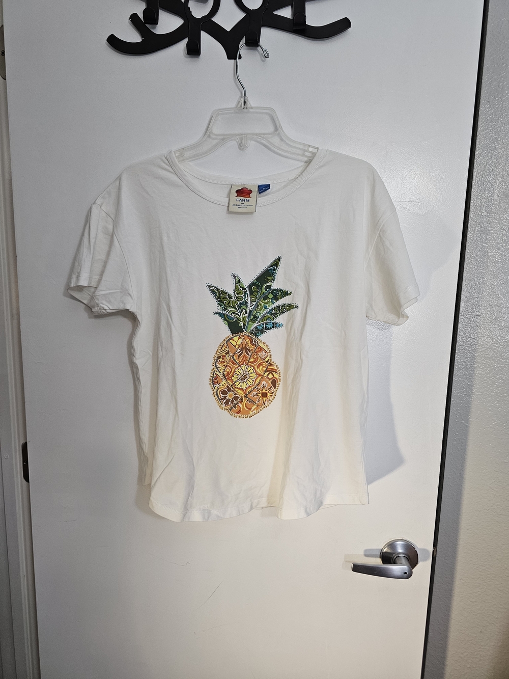 FARM Rio Anthropologie Pineapple Graphic Applique Sequin T-Shirt M